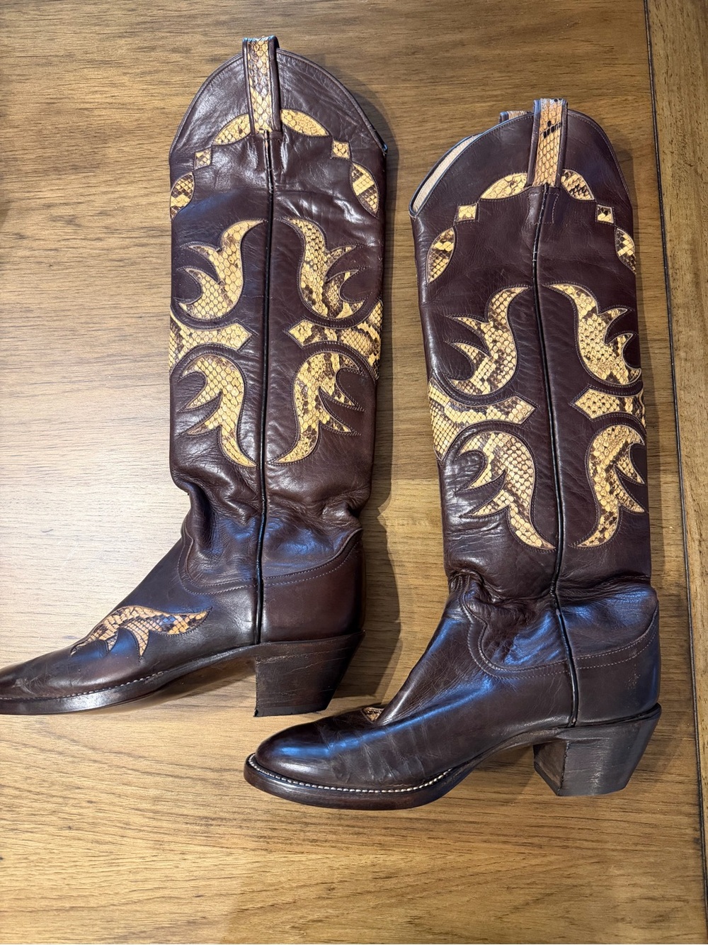 Chestnut Brown Leather Cowboy Boots with Tan Inlay
